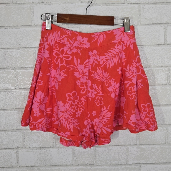 stradivarius Pants - stradivarius linen blend floral shorts